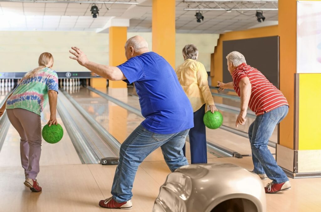Immerse yourself in a bowling club's Homepage